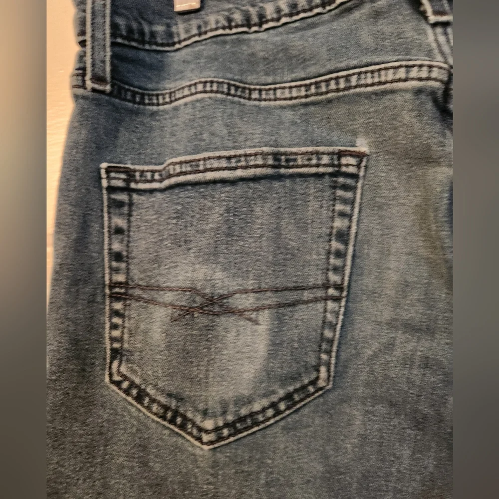 LEVI’S Signature Men's S67 Athletic Jeans, Size 34 by 30. Whiskering, Denim GUC